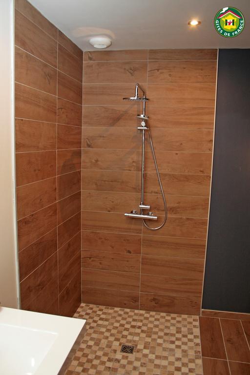 Le Clos Du Miroir Courset Phòng bức ảnh