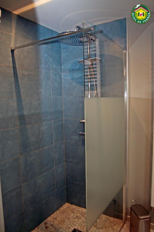 Le Clos Du Miroir Courset Phòng bức ảnh